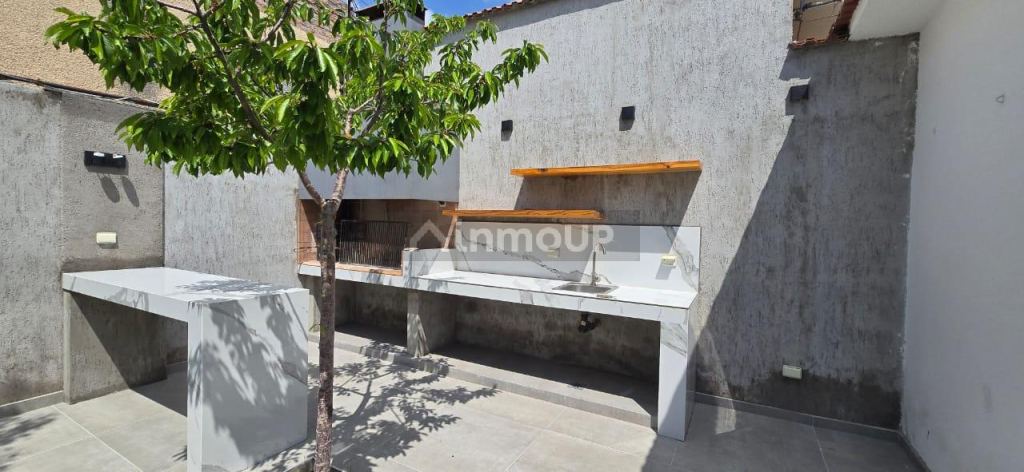 Casa en Venta en Capital, Mendoza - USD 450.000 | Inmoup - 19
