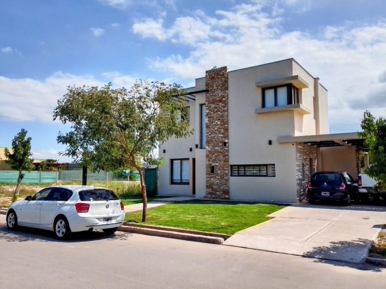 Casa en Venta en Maipu, Mendoza