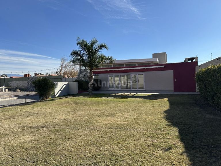 Terreno en Venta en Rivadavia, San Juan