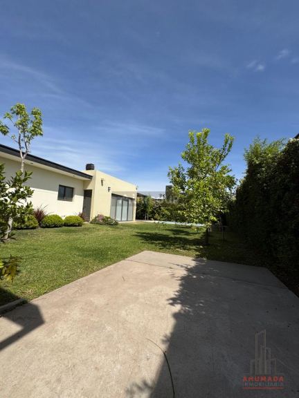 Casa en Venta en Guaymallen, Mendoza