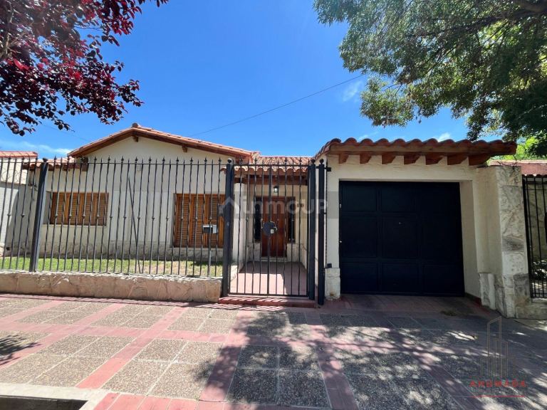Casa en Alquiler en Capital, Mendoza