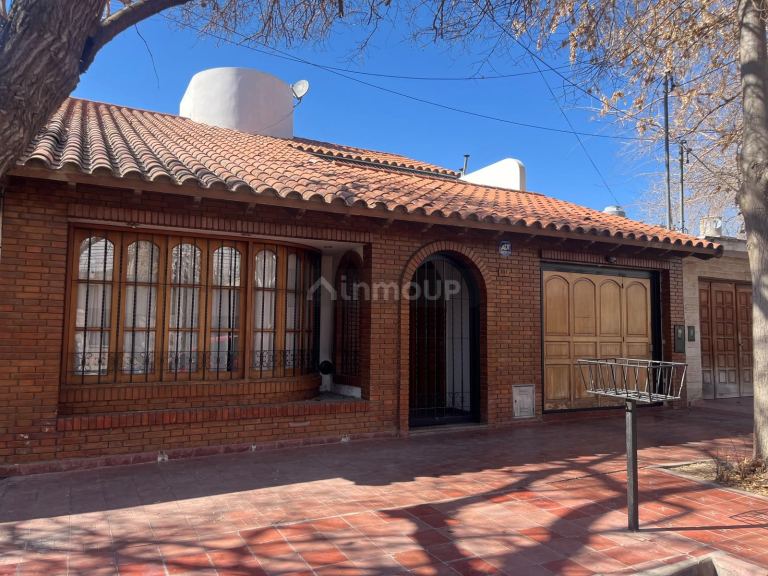Casa en Alquiler en Godoy Cruz, Mendoza