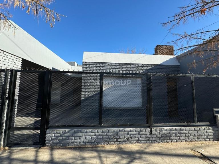 Casa en Venta en Cipolletti, Rio Negro