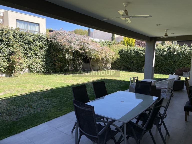 Casa en Venta en Capital, Mendoza