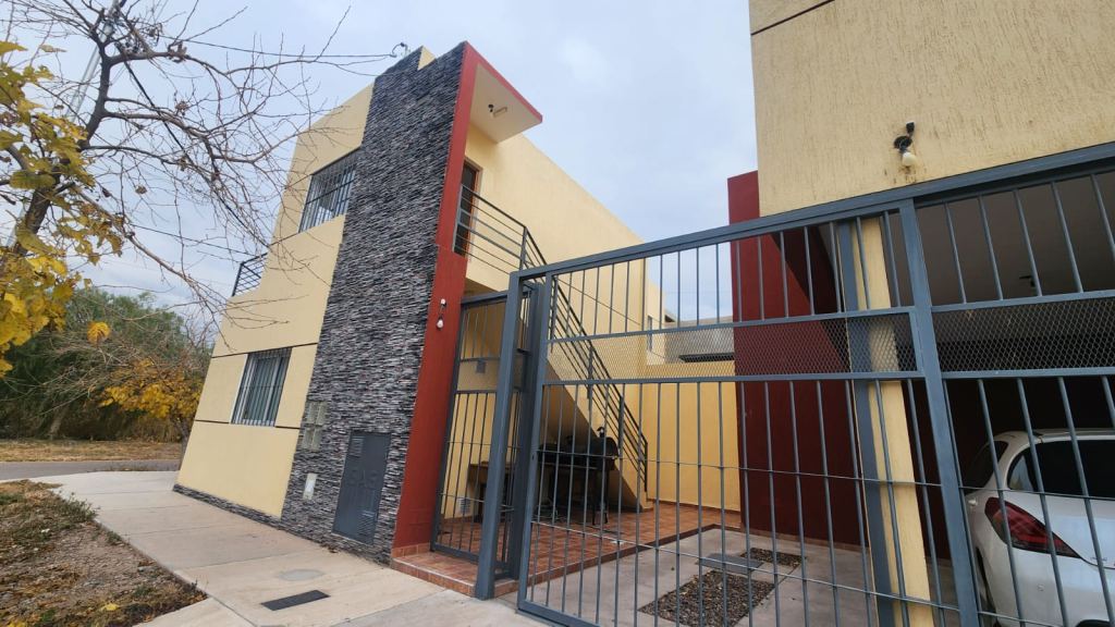 Barrio Inka, Río Salado esquina Las Acacias