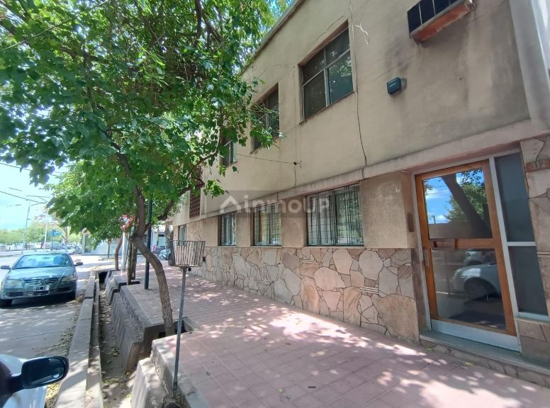 Capital Verdaguer 400 esquina Zarate