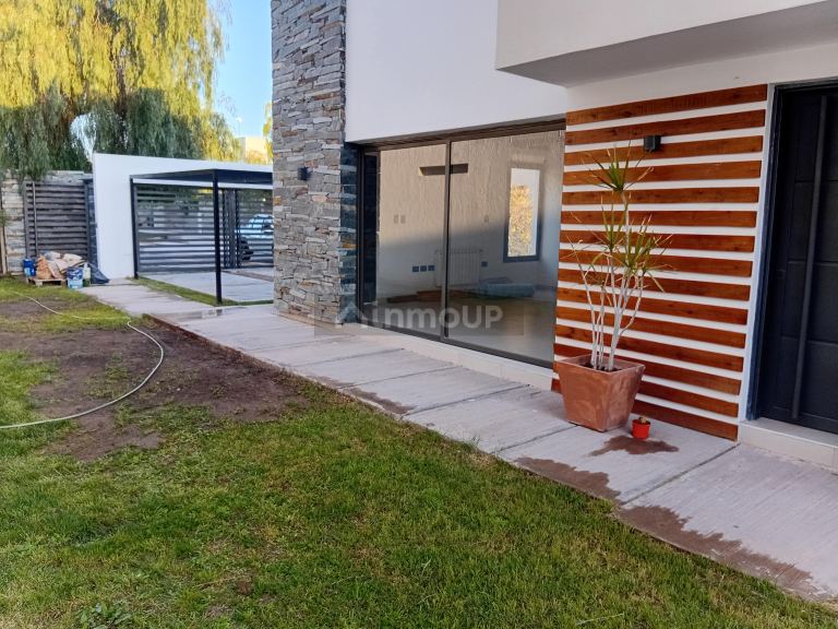 Casa en Venta en Guaymallen, Mendoza