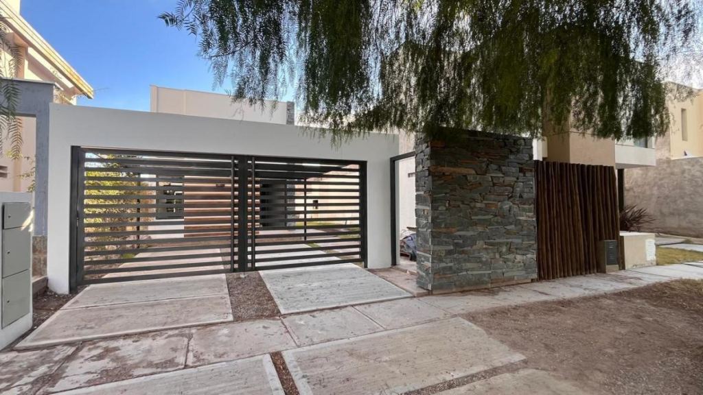 Casa en Venta en Guaymallen, Mendoza