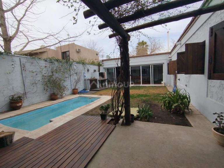Casa en Venta en Guaymallen, Mendoza