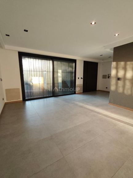 Casa en Venta en Guaymallen, Mendoza - USD 450.000 | Inmoup - 22