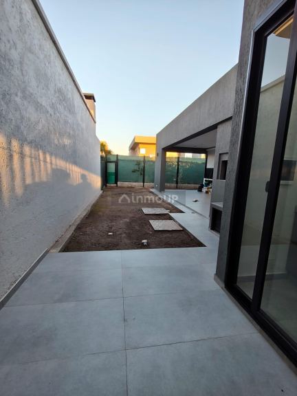 Casa en Venta en Guaymallen, Mendoza - USD 450.000 | Inmoup - 14