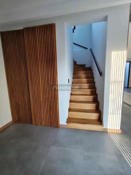 Casa en Venta en Guaymallen, Mendoza - USD 450.000 | Inmoup - 10
