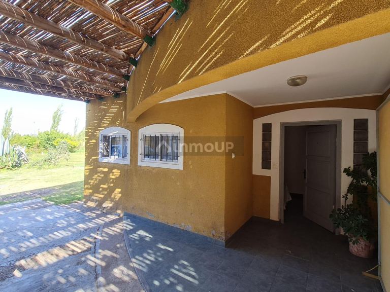 Casa en Venta en Rivadavia, Mendoza