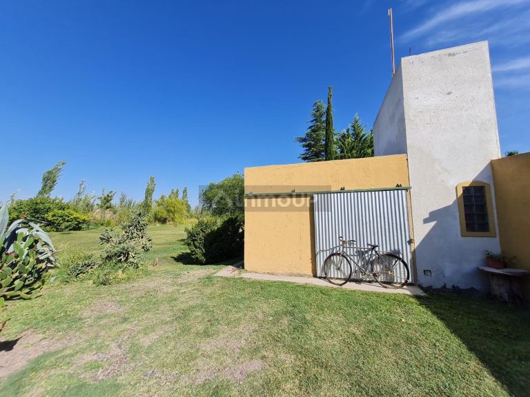 Casa en Venta en Rivadavia, Mendoza