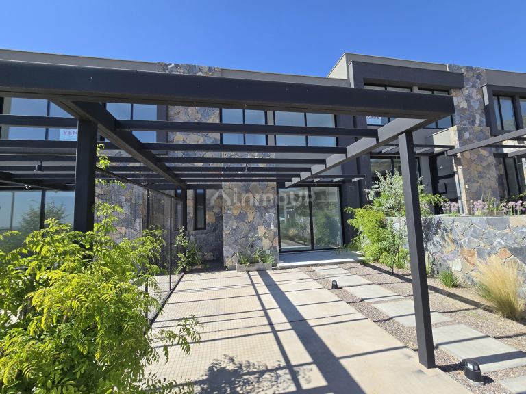 Duplex en Venta en Las Heras, Mendoza