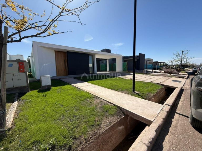 Casa en Venta en Maipu, Mendoza