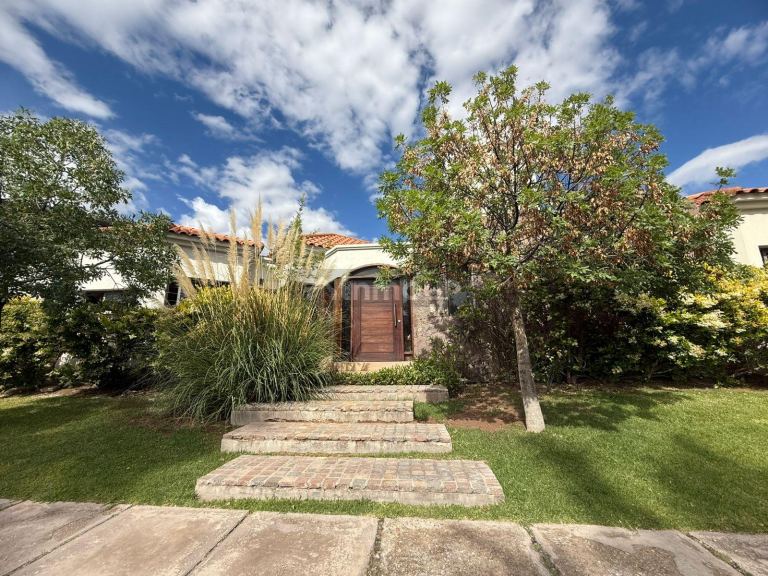 Casa en Alquiler en Godoy Cruz, Mendoza