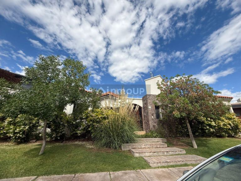 Casa en Alquiler en Godoy Cruz, Mendoza