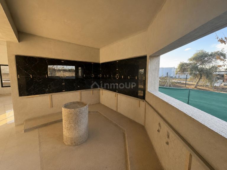 Casa en Venta en Lujan de Cuyo, Mendoza - USD 220.000 | Inmoup - 8