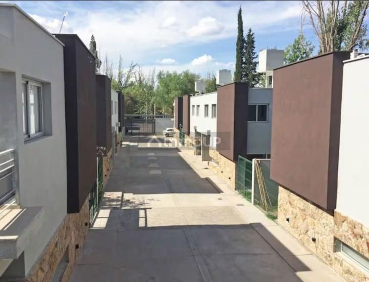 Casa en Alquiler en Lujan de Cuyo, Mendoza