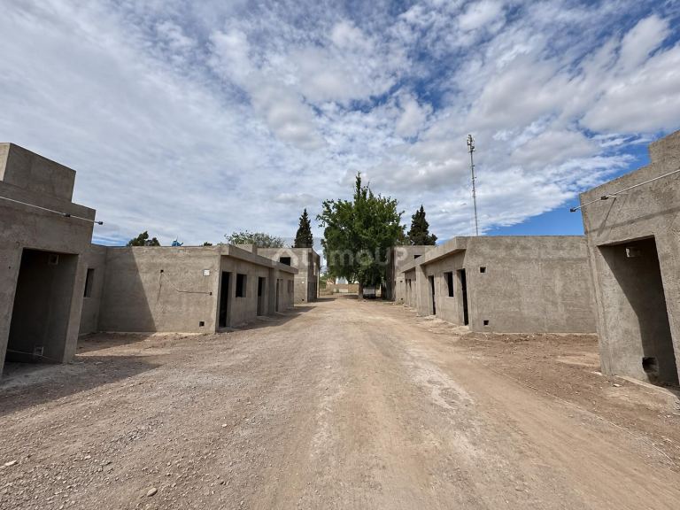 Maipu Paso de los Andes. cercanía Torreón mts calle sarmiento