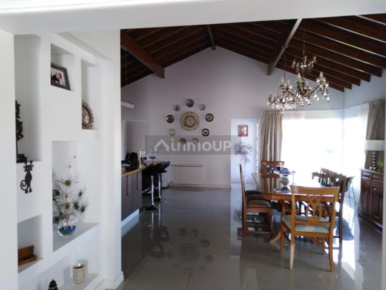 Casa en Venta en Juana Koslay, San Luis