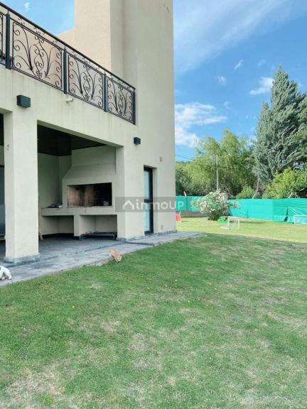 Chalet en Venta en San Roque, San Luis