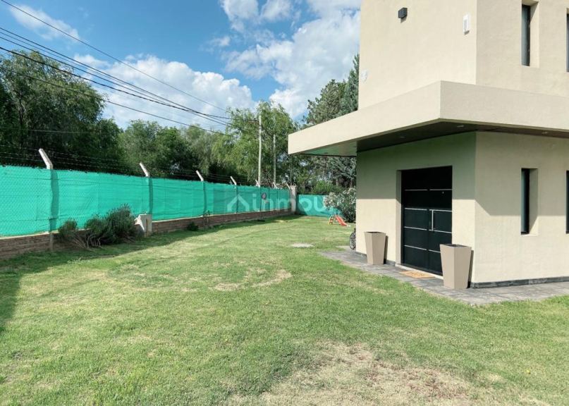 Chalet en Venta en San Roque, San Luis
