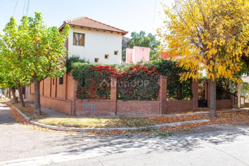 Casa en Venta en Juana Koslay, San Luis