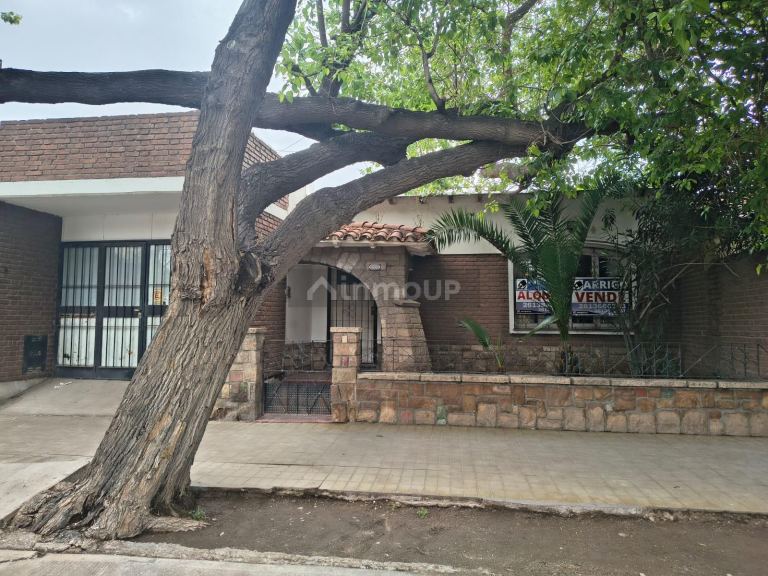 Casa en Alquiler en Capital, Mendoza