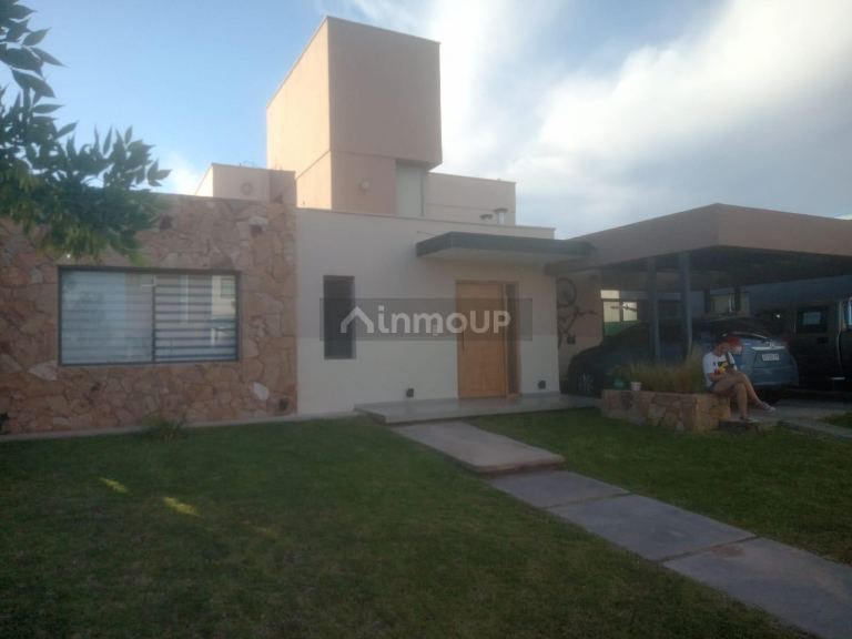 Casa en Alquiler en Maipu, Mendoza