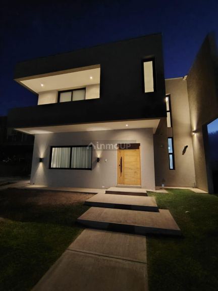 Casa en Venta en Maipu, Mendoza
