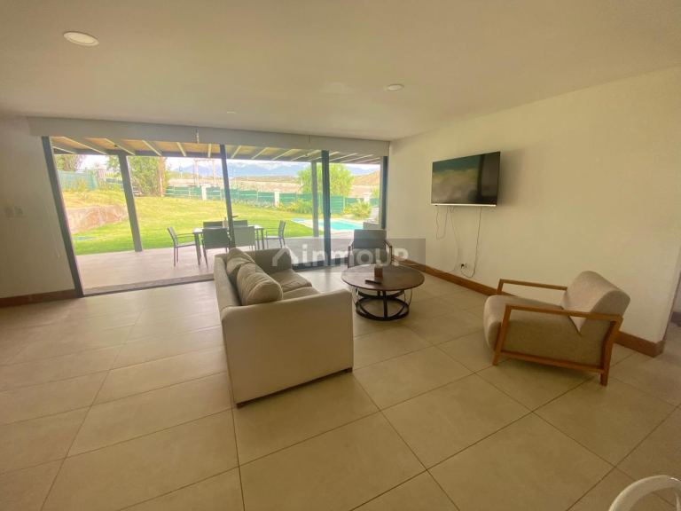 Casa en Alquiler en Lujan de Cuyo, Mendoza