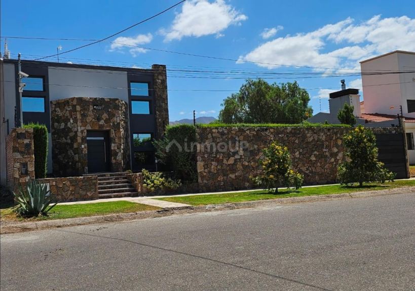 Casa en Venta en Las Heras, Mendoza