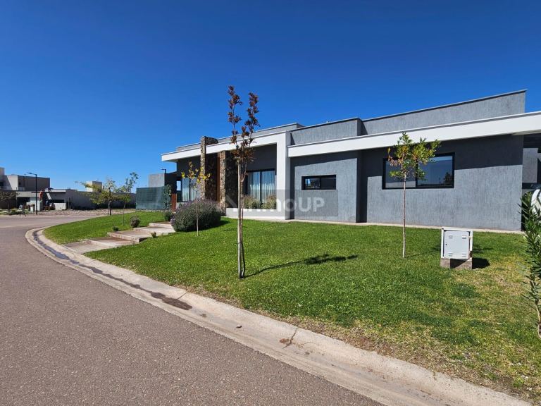 Casa en Venta en Maipu, Mendoza