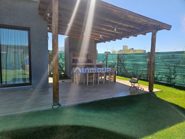 Casa en Venta en Maipu, Mendoza