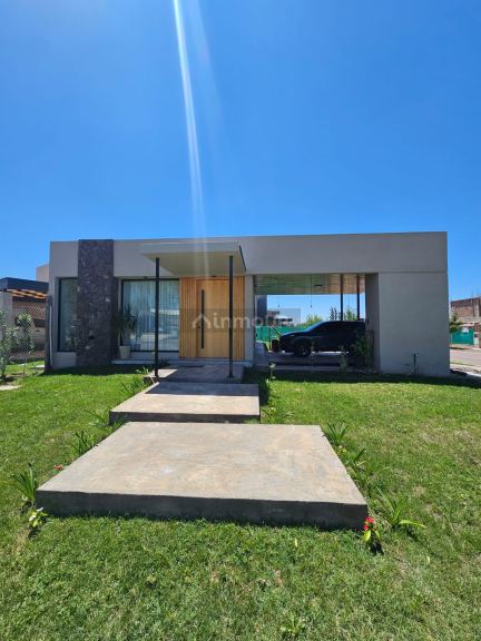Casa en Alquiler en Maipu, Mendoza