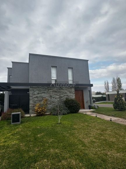 Casa en Alquiler en Maipu, Mendoza