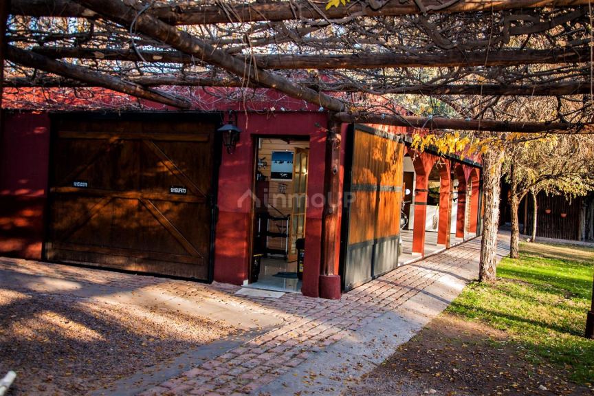 Casa en Venta en Rivadavia, Mendoza