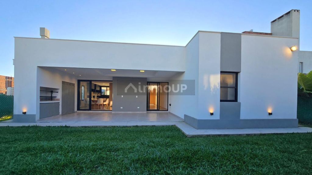 Casa en Venta en Yerba Buena, Tucuman - USD 245.000 | Inmoup - 19