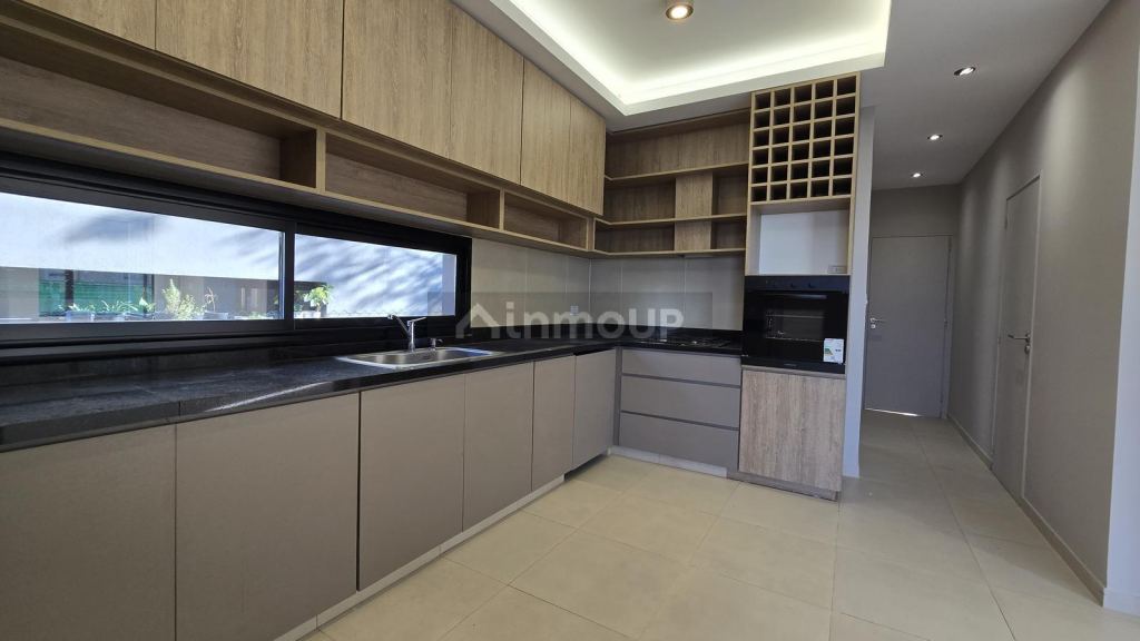Yerba Buena Casa  en venta en Barrio Privado Alto Verde 3