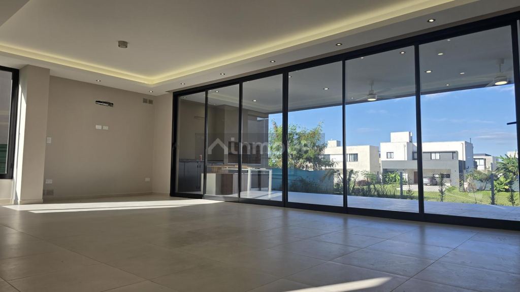 Casa en Venta en Yerba Buena, Tucuman - USD 320.000 | Inmoup - 8