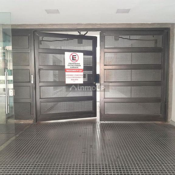 S.M. de Tucumán 4 Cocheras en Venta en Balcarce  al 400 - Barrio Norte
