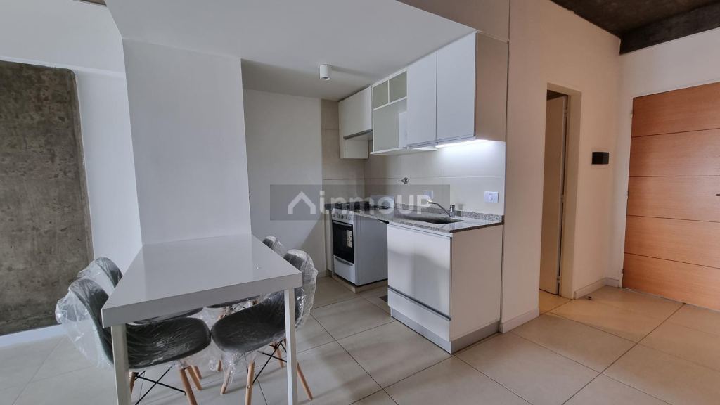 S.M. de Tucumán Excelente Studio en Barrio Sur Frente a Plaza San Martin - Lavalle al 700