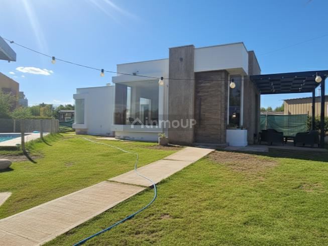 Casa en Venta en Guaymallen, Mendoza