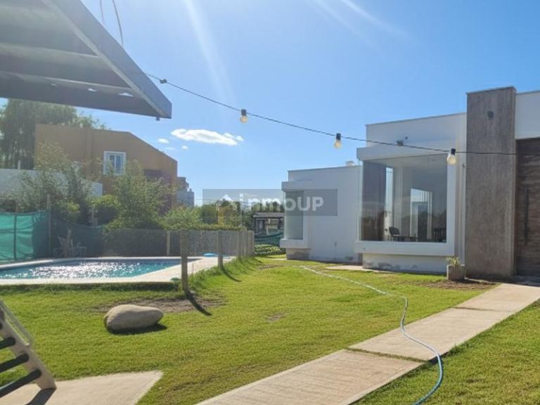 Casa en Venta en Guaymallen, Mendoza