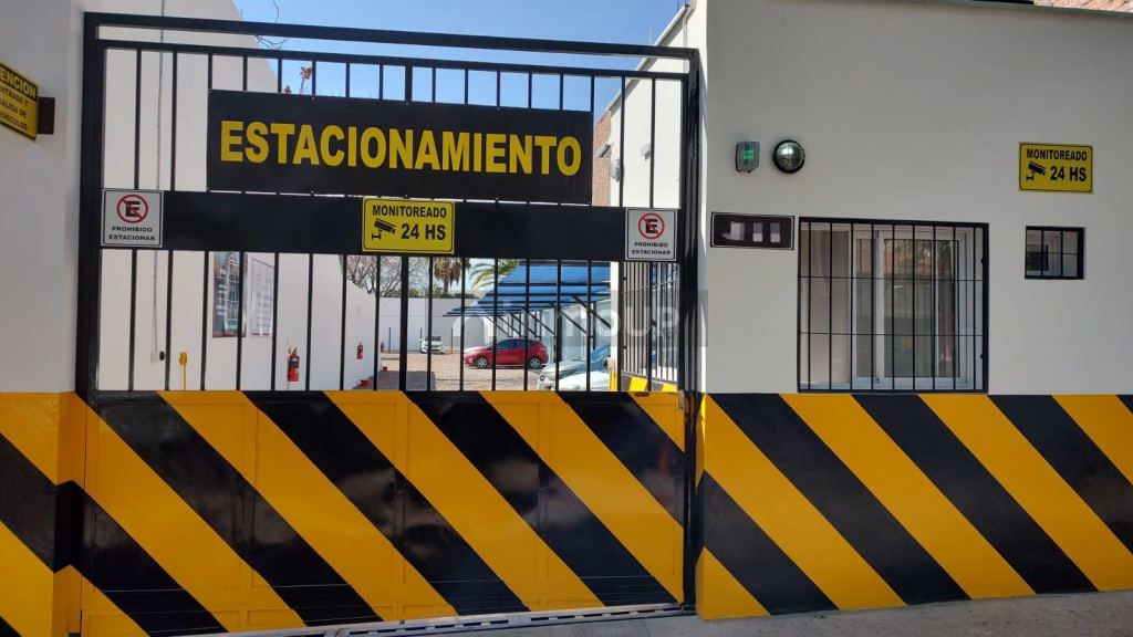 Playa de Estacionamiento en Venta en Godoy Cruz, Mendoza