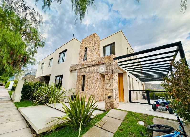 Casa en Venta en Capital, Mendoza