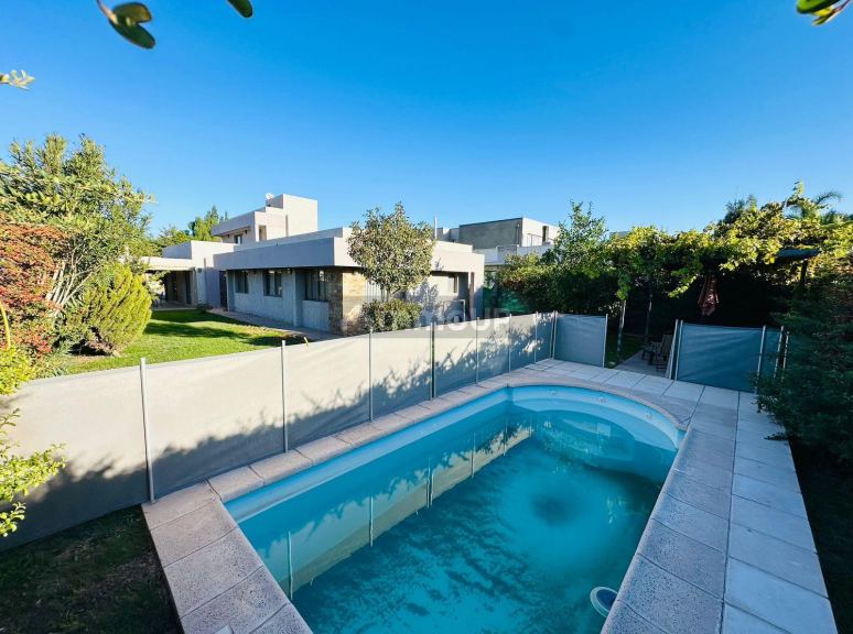 Casa en Venta en Guaymallen, Mendoza