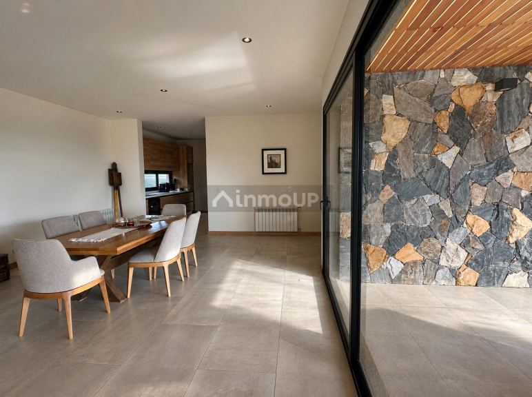 Casa en Venta en Lujan de Cuyo, Mendoza - USD 390.000 | Inmoup - 7